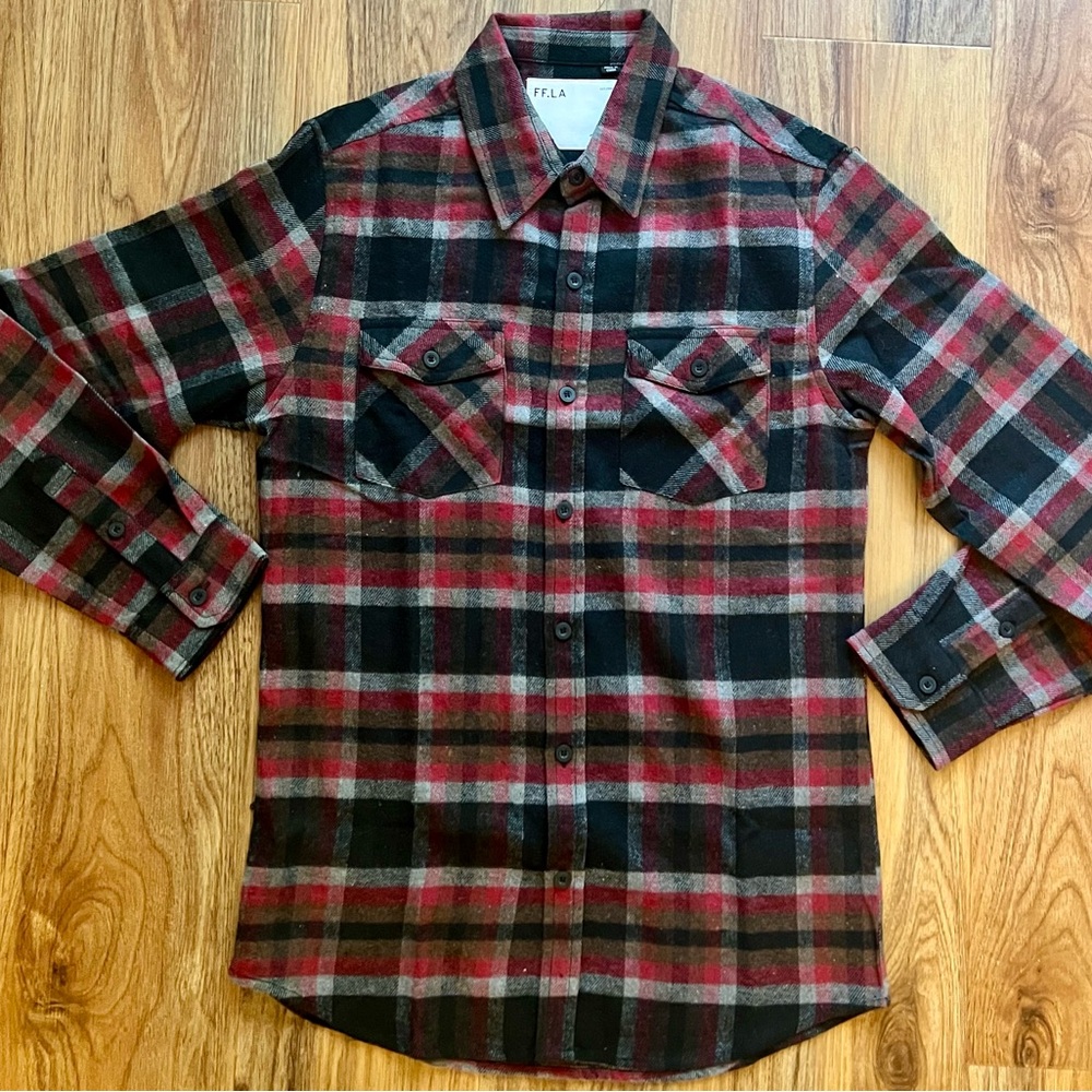 Red plaid flannel men’s small women’s medium
